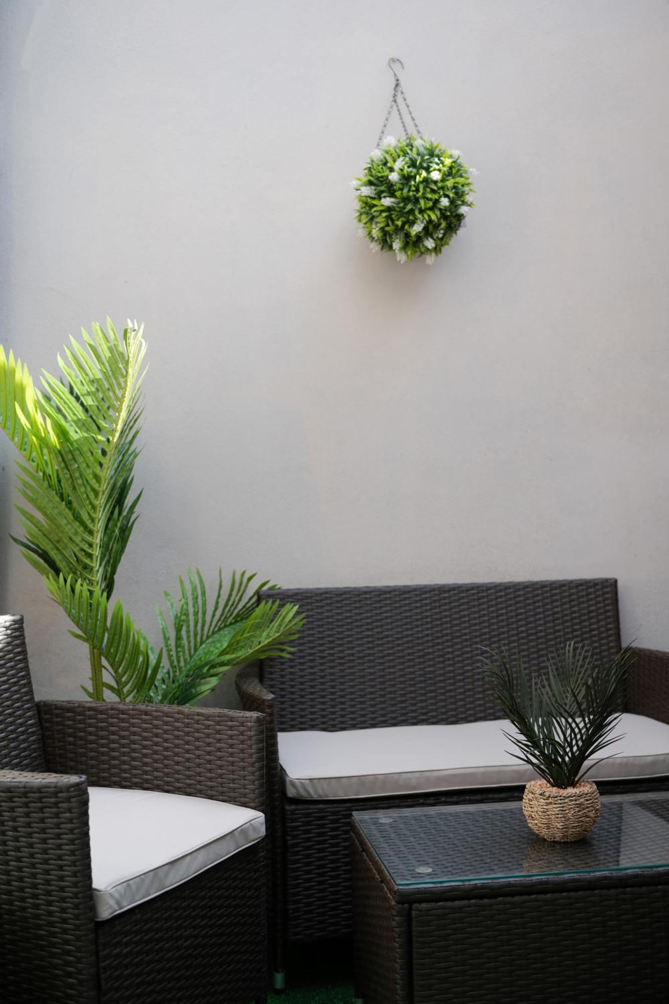 Stylish Two Bedroom Apartment By Central London With Garden Exteriér fotografie